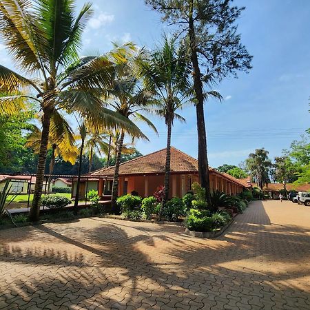 Masindi Hotel エクステリア 写真