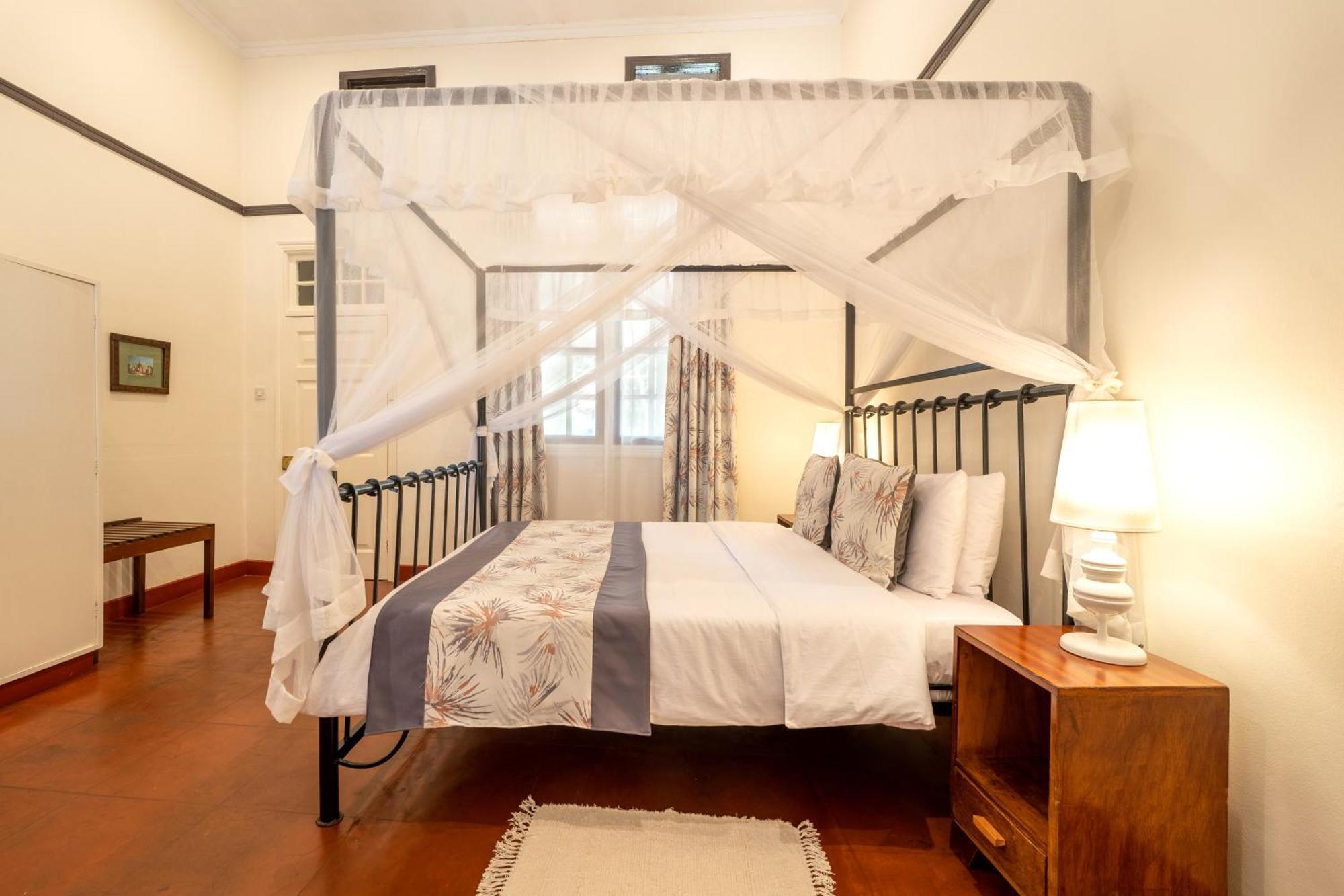 Masindi Hotel エクステリア 写真