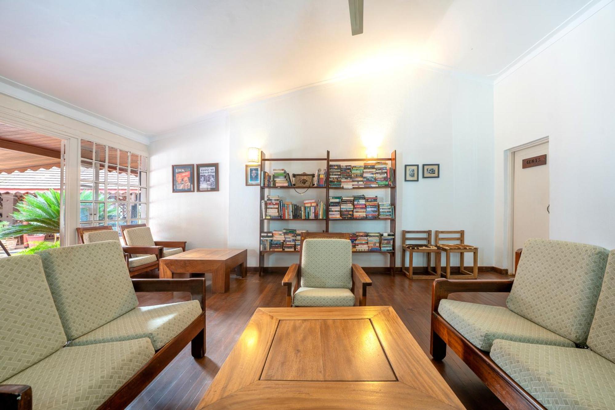 Masindi Hotel エクステリア 写真