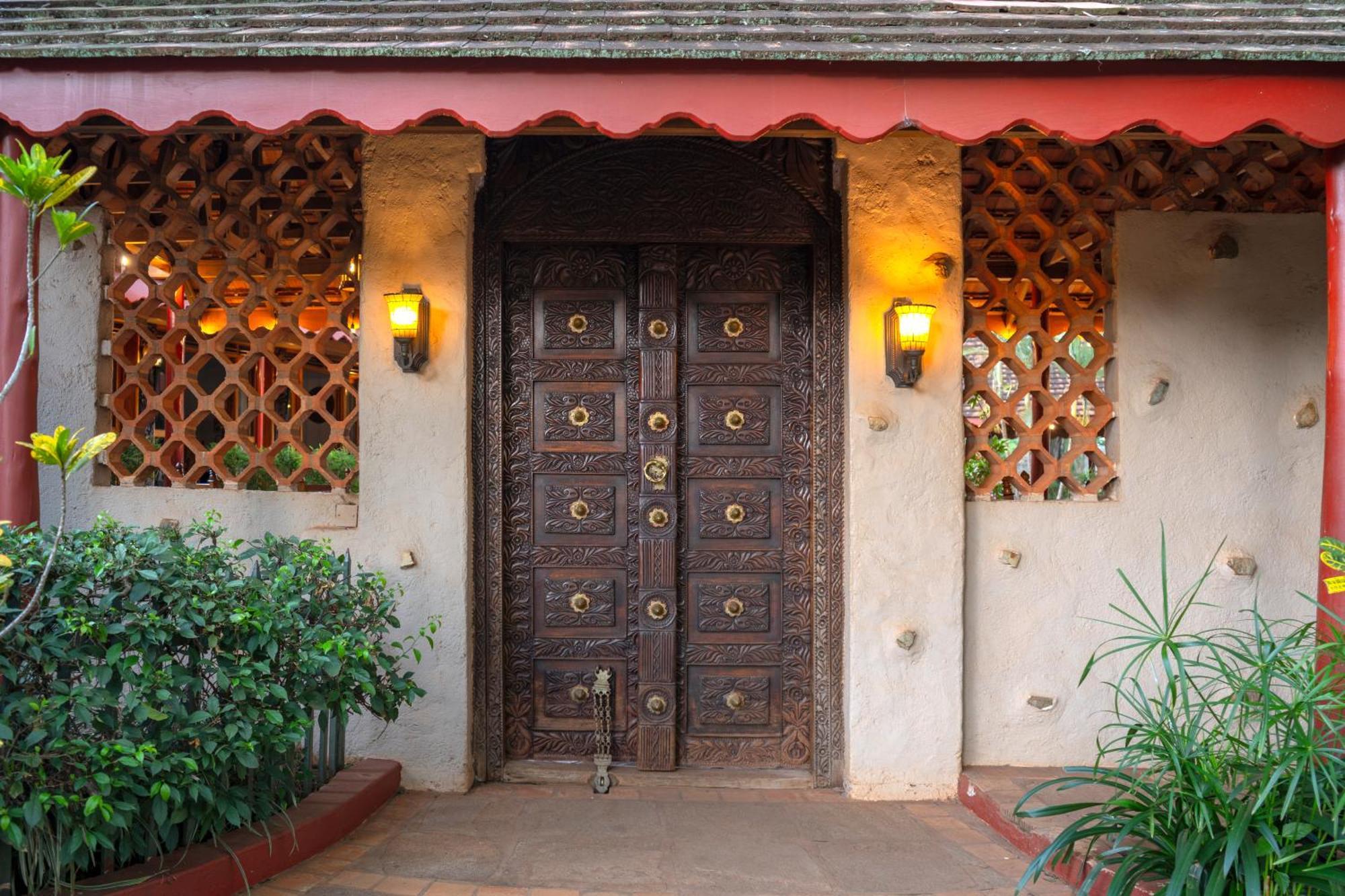 Masindi Hotel エクステリア 写真