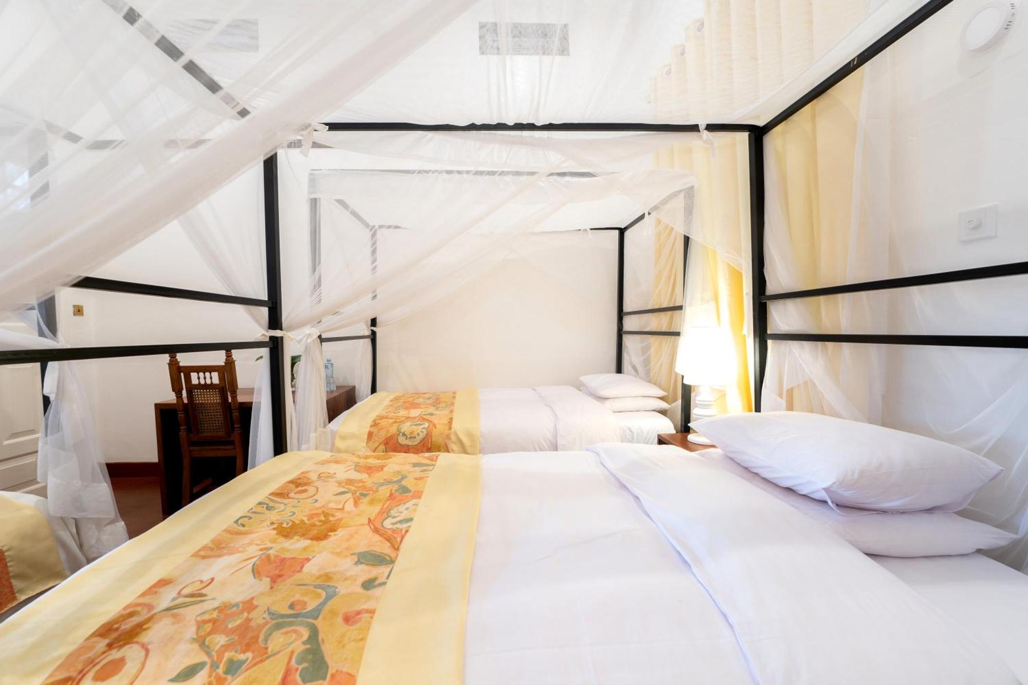 Masindi Hotel エクステリア 写真