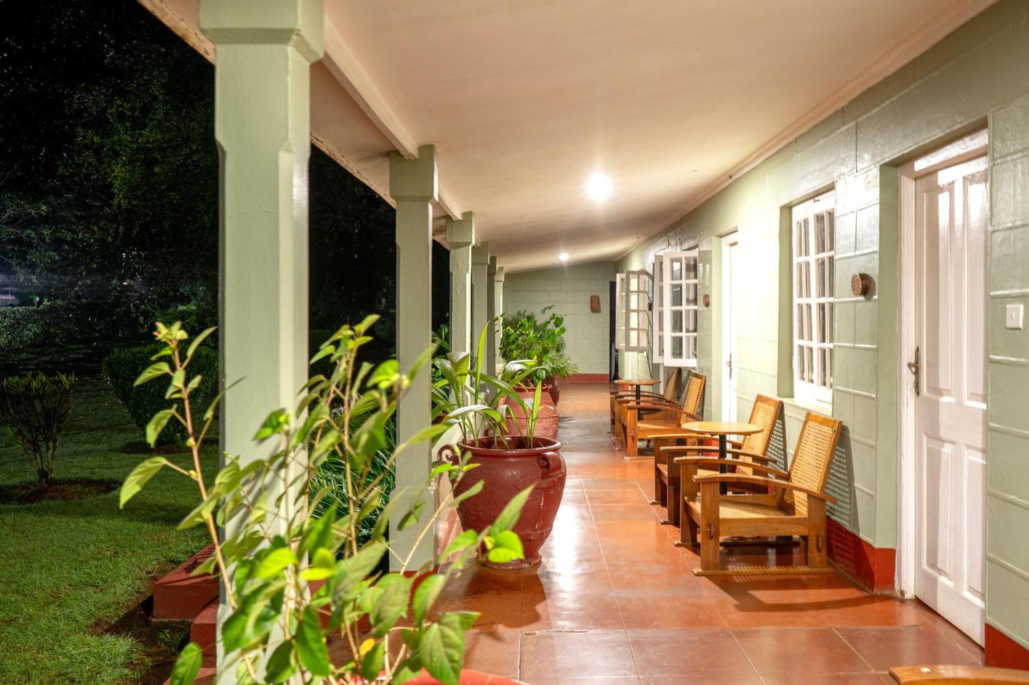 Masindi Hotel エクステリア 写真