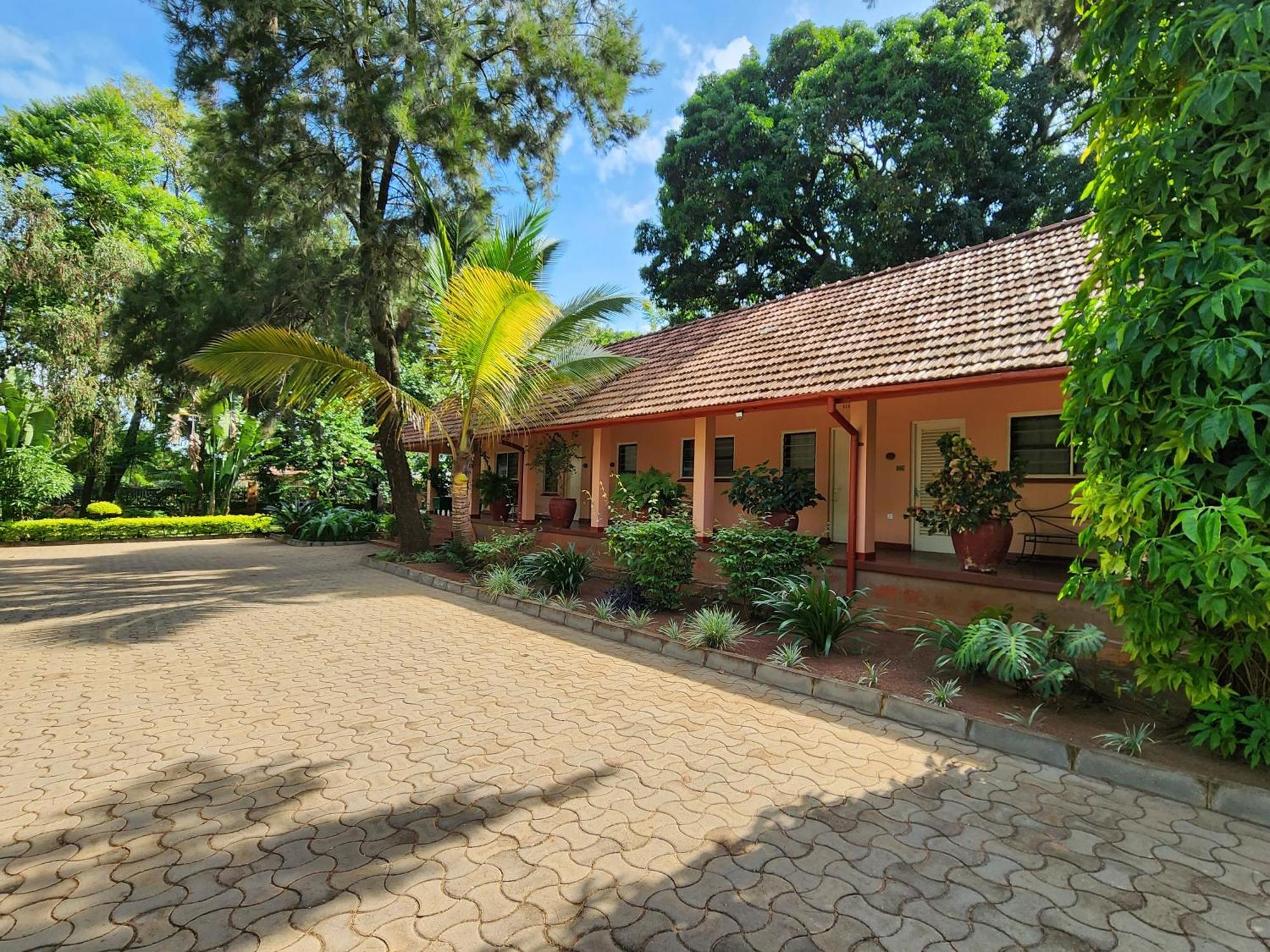 Masindi Hotel エクステリア 写真