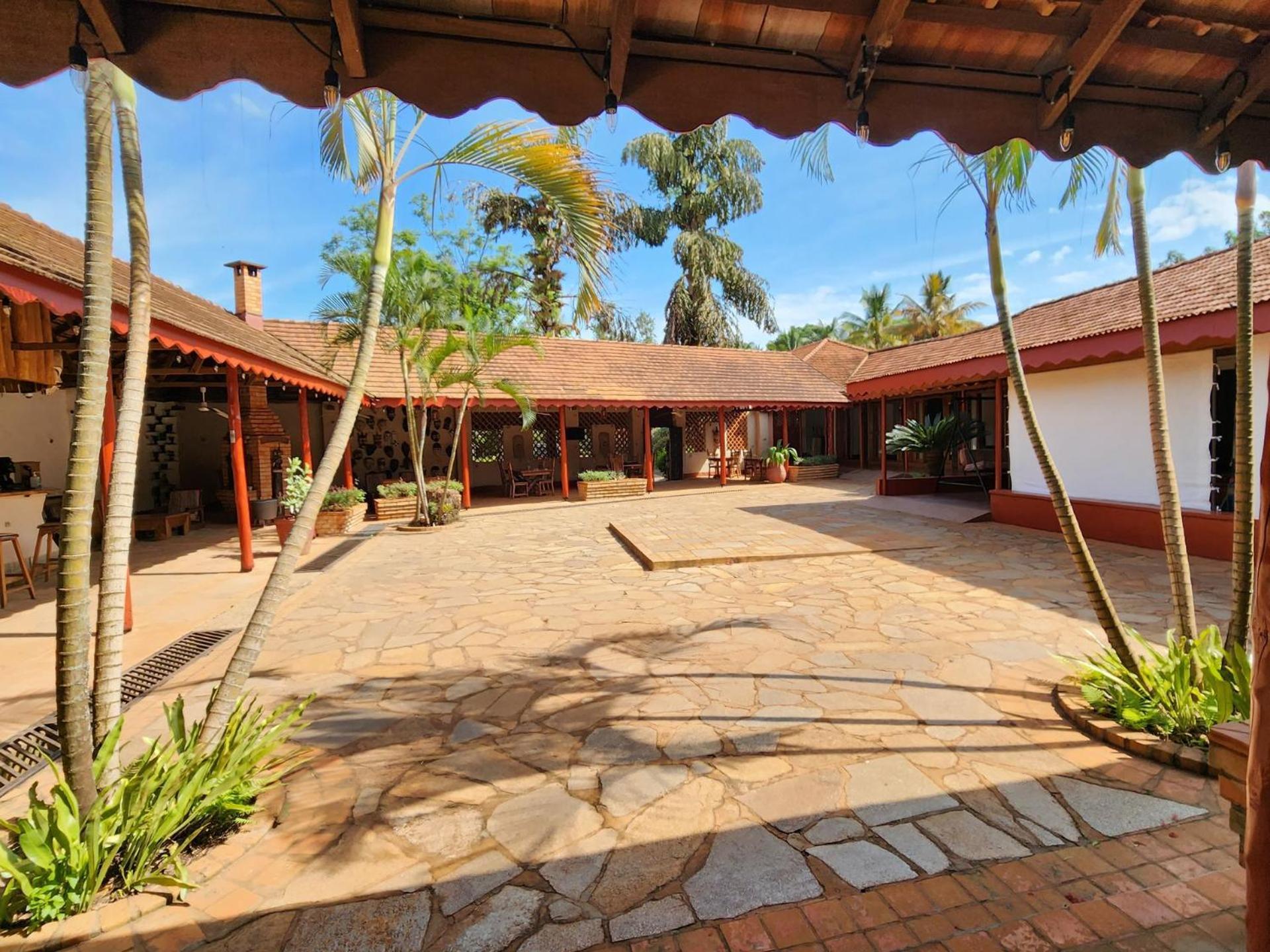 Masindi Hotel エクステリア 写真