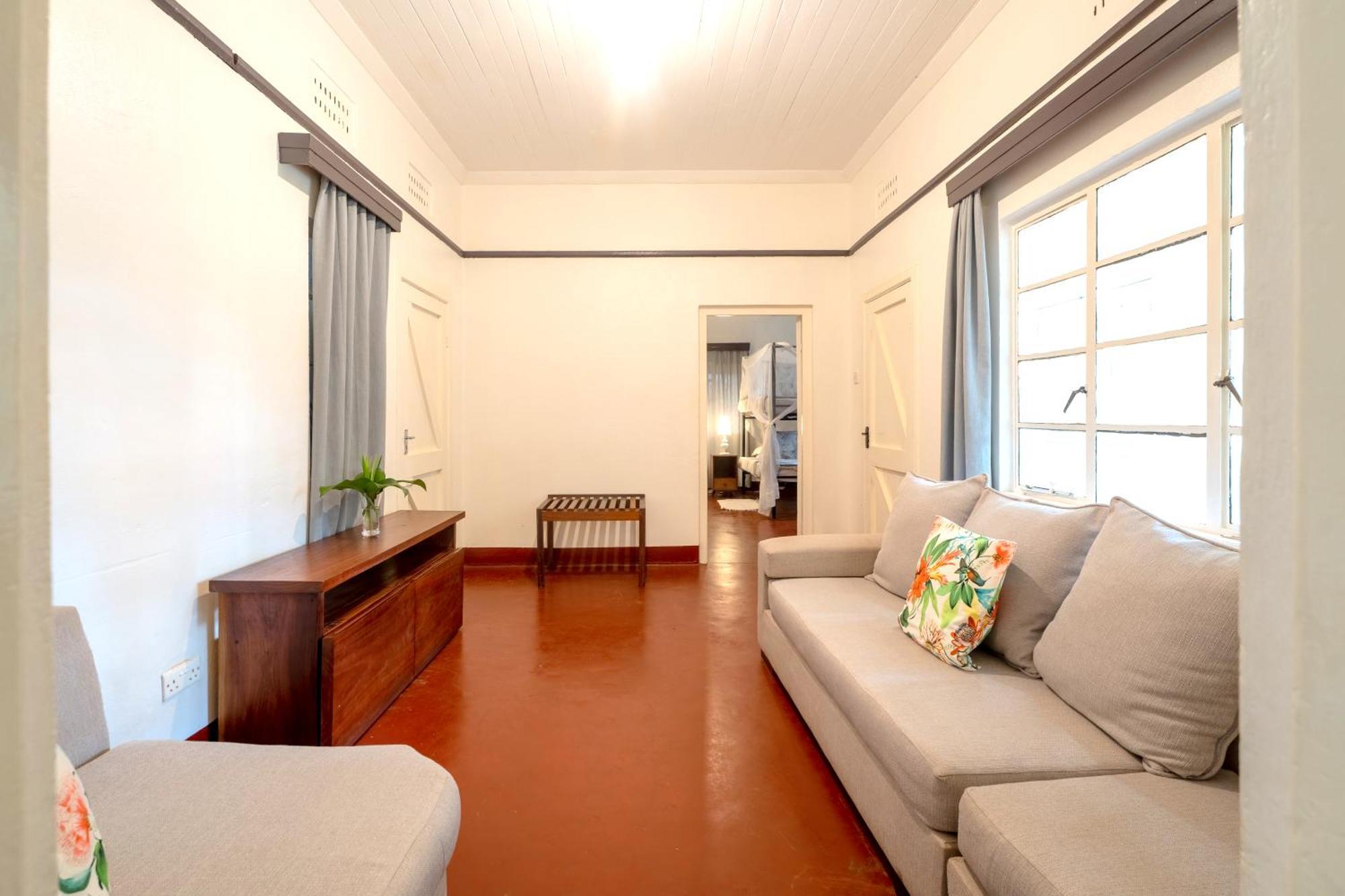 Masindi Hotel エクステリア 写真