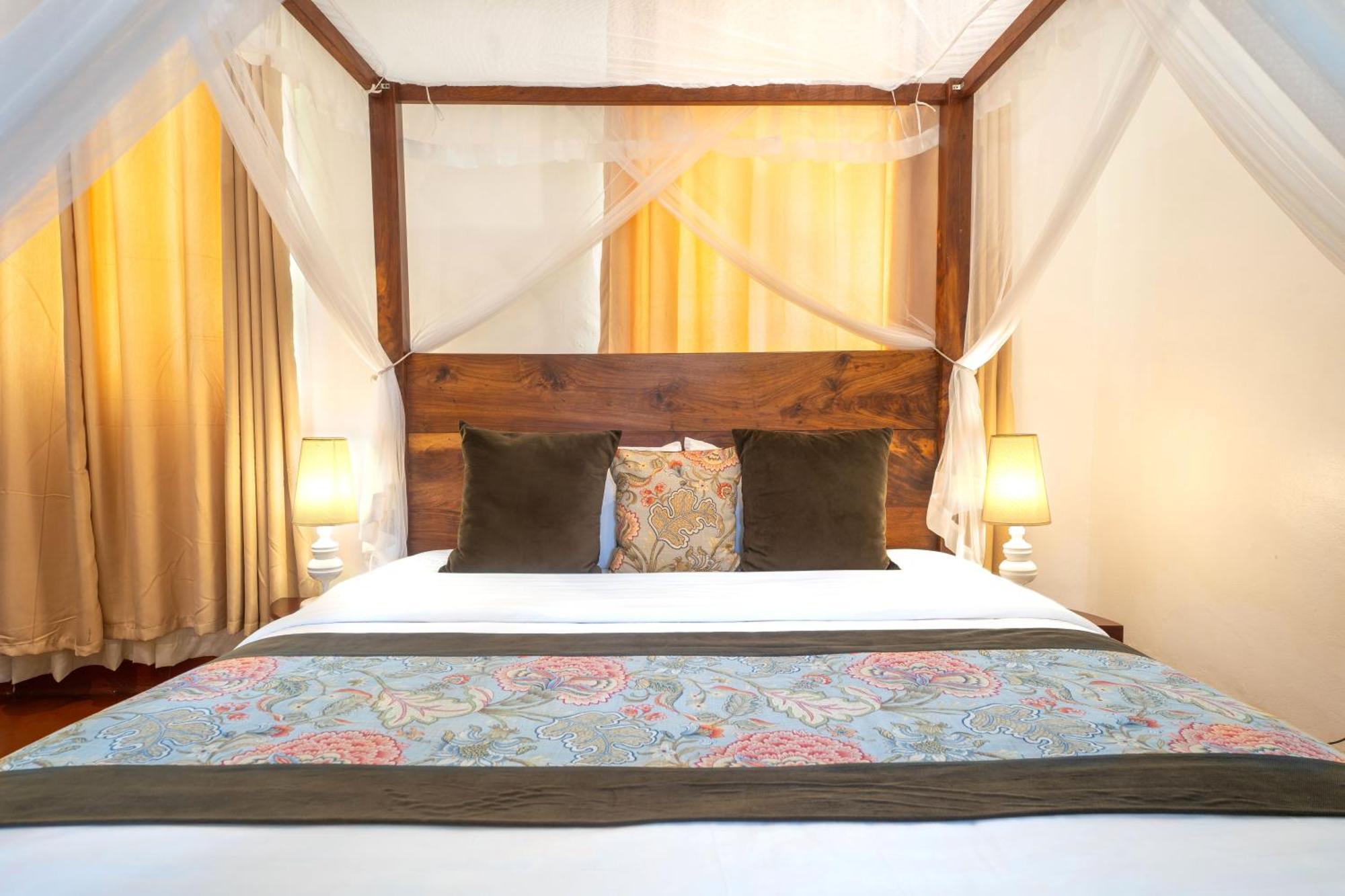 Masindi Hotel エクステリア 写真