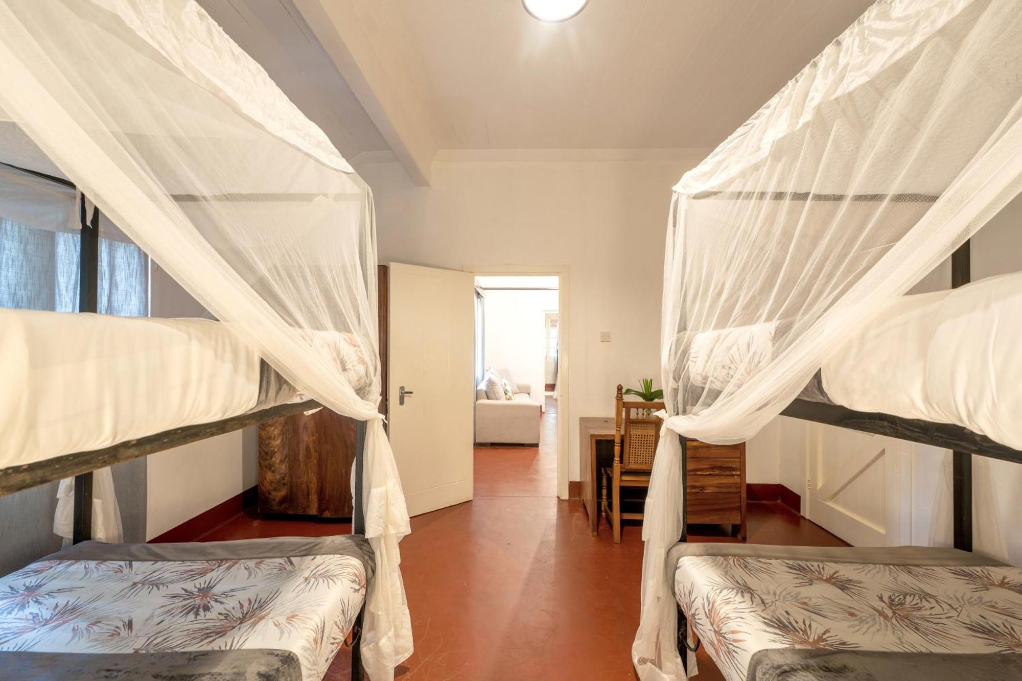 Masindi Hotel エクステリア 写真